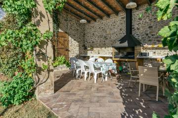 Maison De Vacances pour 7 Personnes dans Cantallops, Pyrénées catalanes, Photo 1