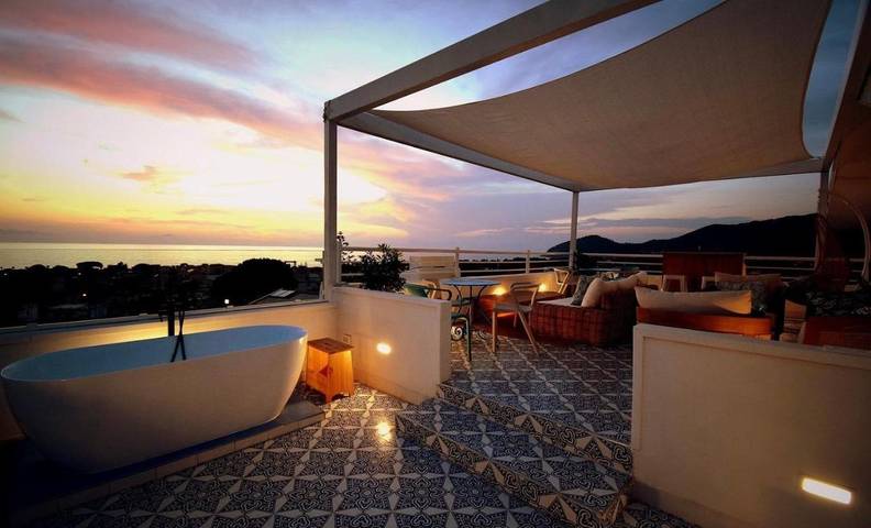 Chambre d’hôte pour 2 personnes, avec jardin ainsi que terrasse et vue à Santa Maria di Castellabate - 2