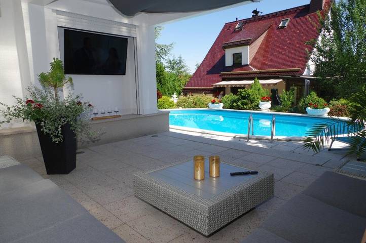 Ferienwohnung für 3 Personen, mit Terrasse und Garten sowie Pool und Sauna in Schirgiswalde-Kirschau
