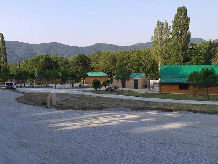 Gîte pour 5 personnes, avec piscine ainsi que vue et jardin à Dieulefit - 4