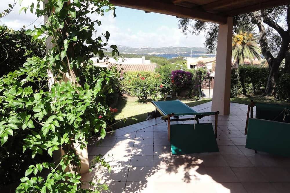 Palm Village, Villa Li Piles Bianchi à Baja Sardinia 200 mt de la mer in Baja Sardinia, Arzachena