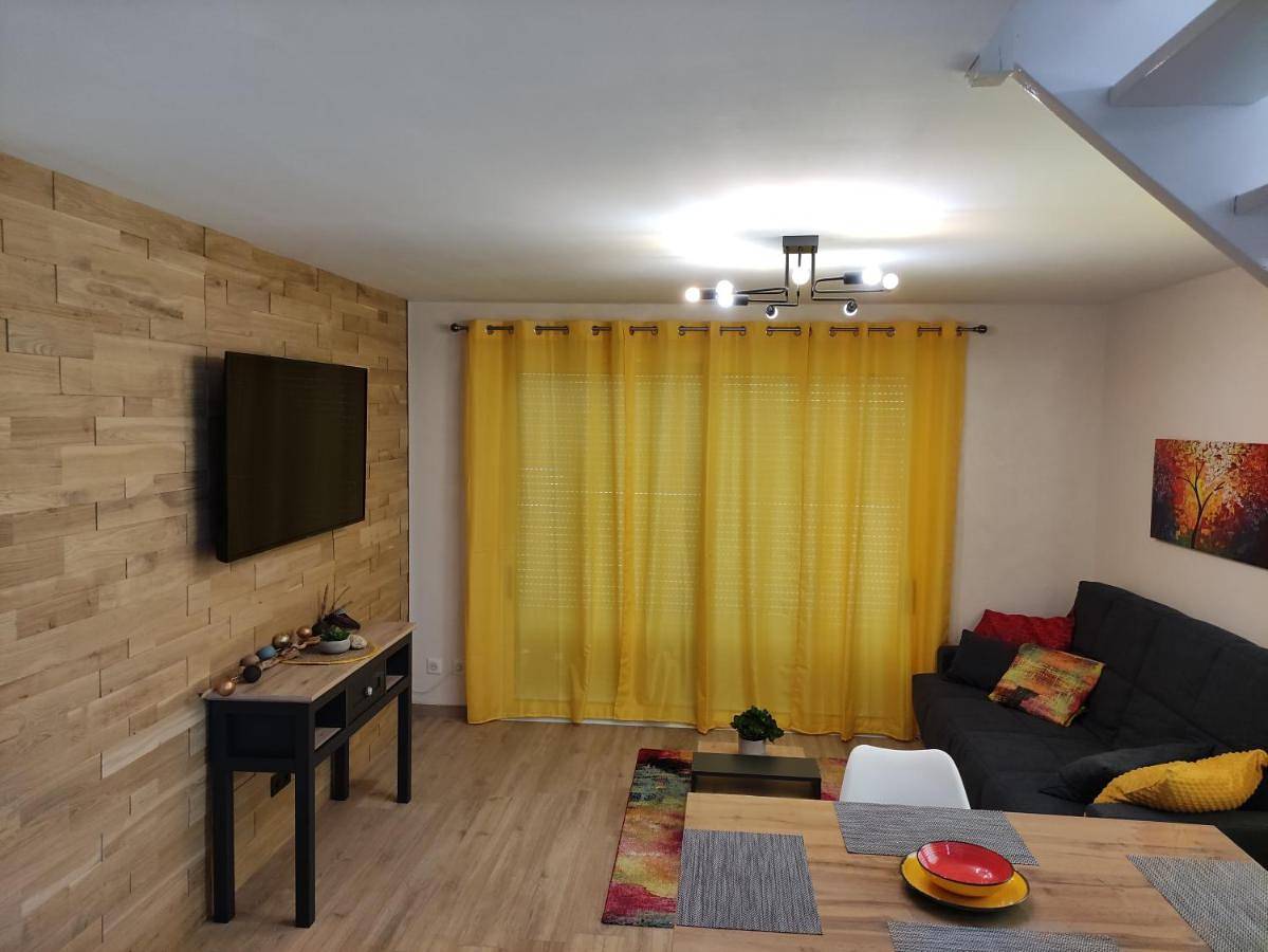 Appartement entier, Logement sur la colline in Tresserve, Région de Chambéry