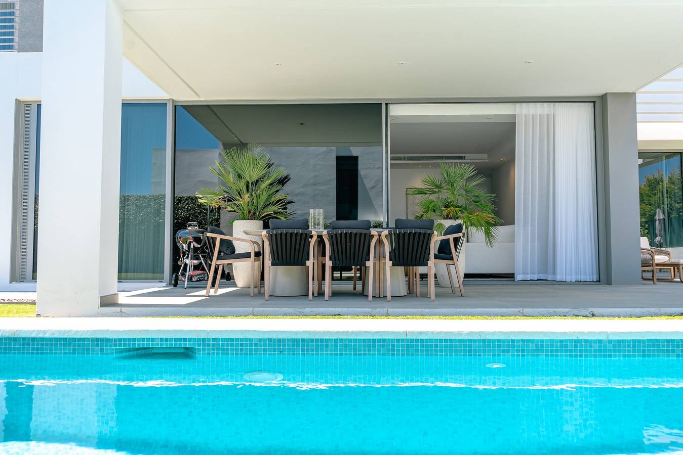 Villa 'Dominica' met zeezicht, wifi en airconditioning in Estepona, Costa del Sol