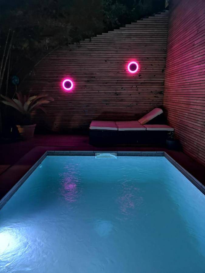 Gîte pour 2 personnes, avec terrasse ainsi que piscine et jardin à Lodève - 2