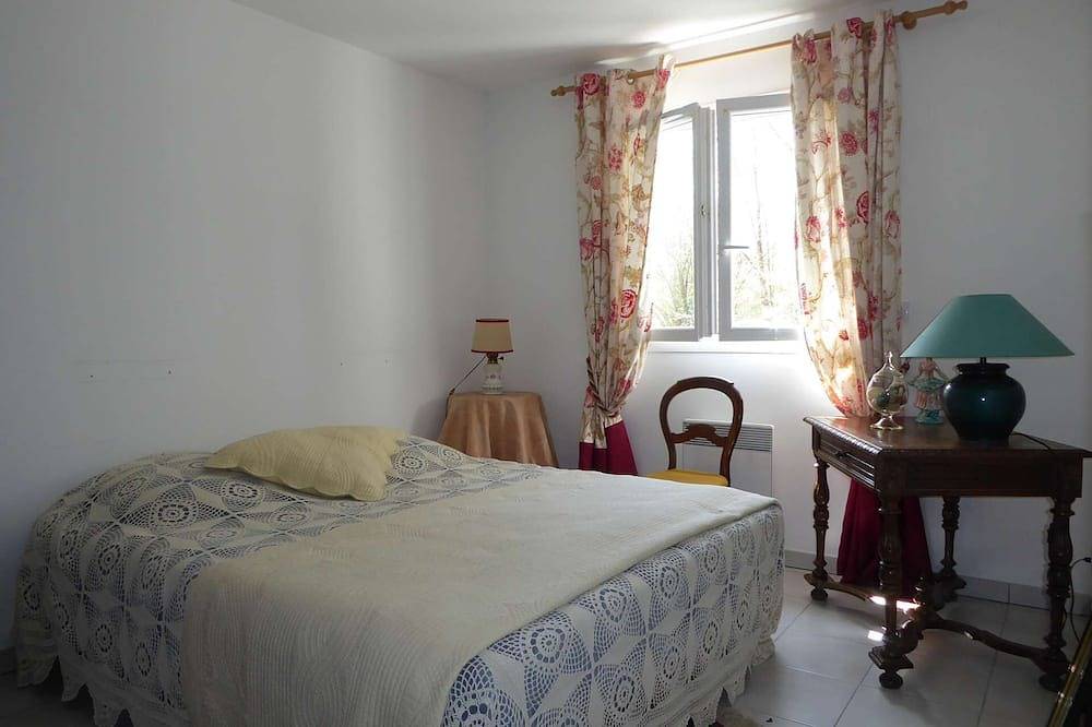 Sanguinet- Charming comfortable semi-detached house, sleeps 6 in Sanguinet, Côte d’Argent