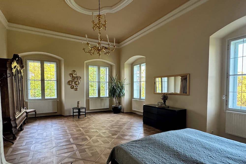 Ganze Wohnung, Exklusive Schloss Wohnung - 170m² purer Luxus - Nähe Bad Blumau & Loipersdorf in Fürstenfeld, Steirerland
