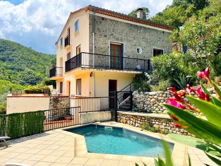 Appartement de vacances pour 2 personnes, avec Terrasse ainsi que Piscine et Vue