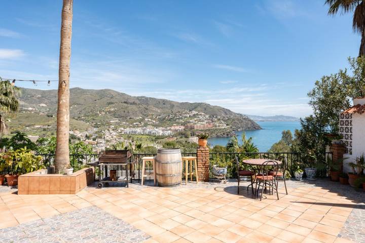 Holiday apartment for 10 people, with pool and balcony/terrace - 1