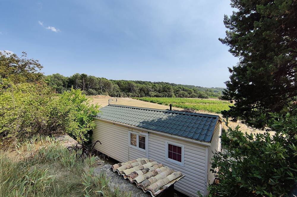 Comfortable mobile home at the foot of the Luberon in Lourmarin, Parc naturel régional du Luberon