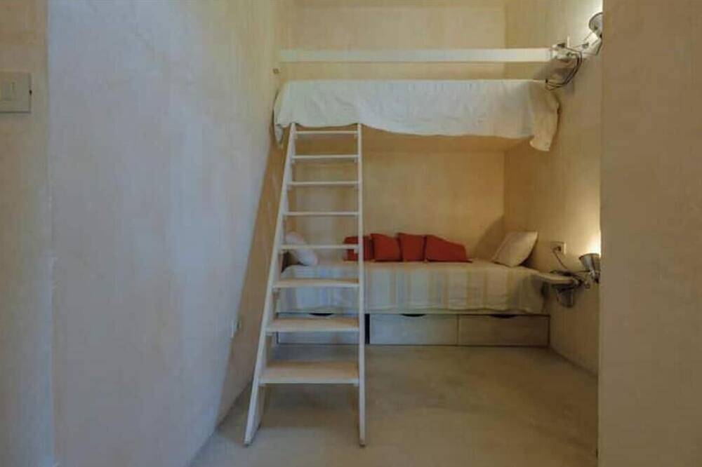 Country House by the Sea - Tranquility and Sea in the Maritime Countryside in Marittima, Diso