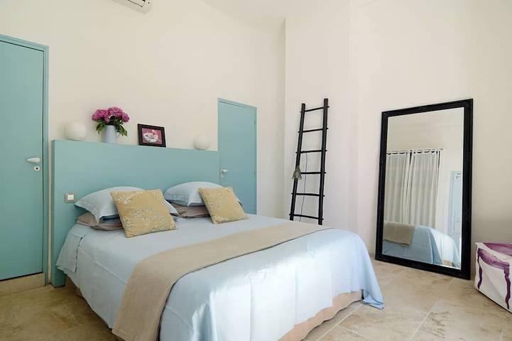 Location de vacances pour 6 personnes, avec jardin et piscine à Grambois - 3