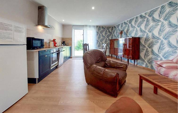 Location de vacances pour 4 personnes, avec jardin à Sauzé-Vaussais - 2
