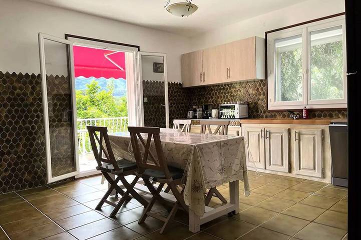 Ferienwohnung für 6 Personen, mit Balkon und Pool - 1