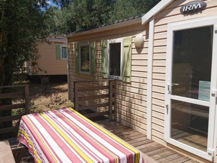 Mobil home pour 6 personnes, avec terrasse à Vico