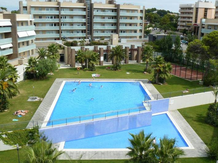 Appartement de vacances pour 6 personnes, avec Balcon et Jacuzzi ainsi que Terrasse et Jardin