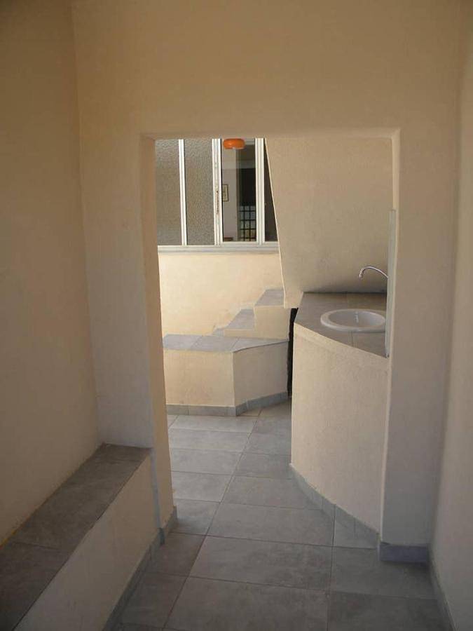 Gîte pour 5 personnes, avec vue sur le lac ainsi que balcon et vue à Cabras - 3