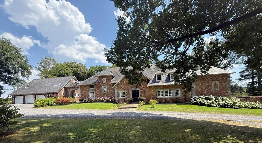 Gîte pour 4 personnes, avec sauna et jardin ainsi que piscine et vue à Trooz