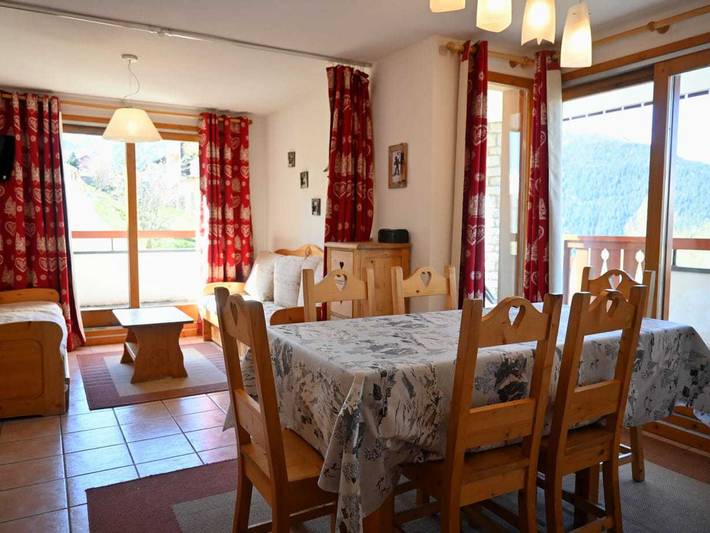 Gîte pour 8 personnes, avec terrasse, animaux acceptés à Peisey-Nancroix - 4