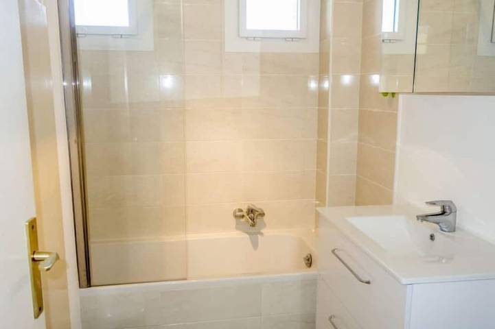 Gîte pour 6 personnes, avec balcon dans Plage Du Capelan Bandol - 4