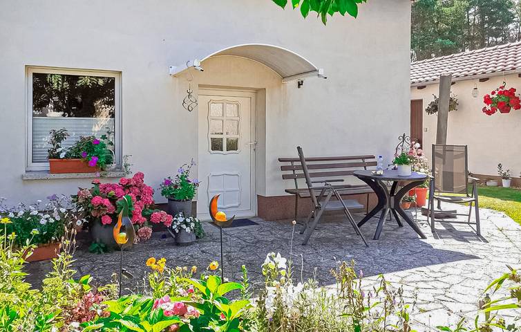 Ferienhaus für 3 Personen, mit Terrasse und Garten in Ueckermünde - 2
