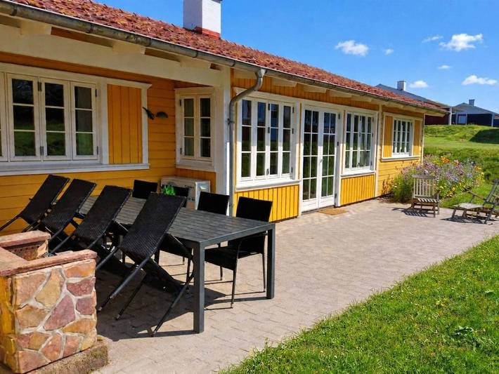Ferienhaus für 8 Personen, mit Terrasse und Pool sowie Sauna in Løjt - 2