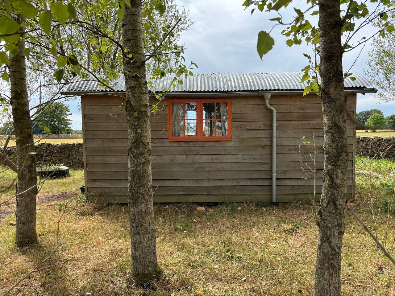 Secluded off grid Shepherd's Hut in Stroud, Gloucestershire