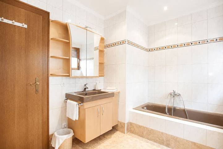 Ganze Wohnung, Superior Apartment mit 2 Schlafzimmer und Balkon in Villgratner Berge, Außervillgraten
