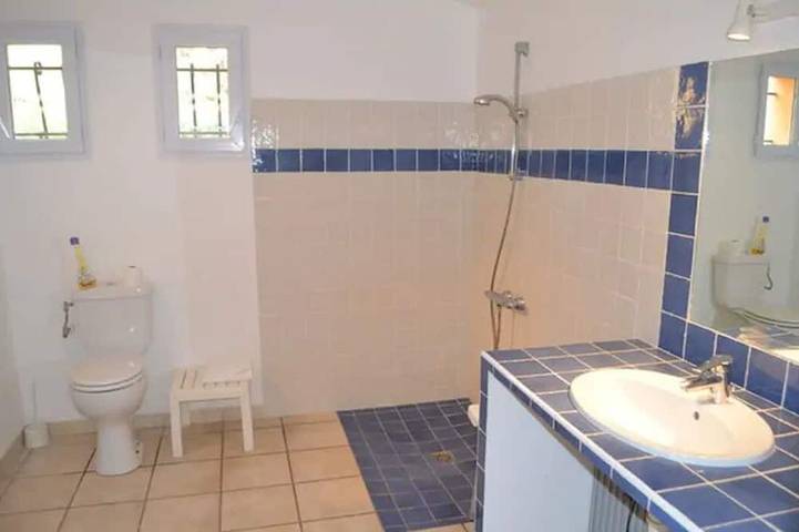 Location de vacances pour 5 personnes, avec piscine ainsi que terrasse et jardin dans Plage de la Palombaggia - 4