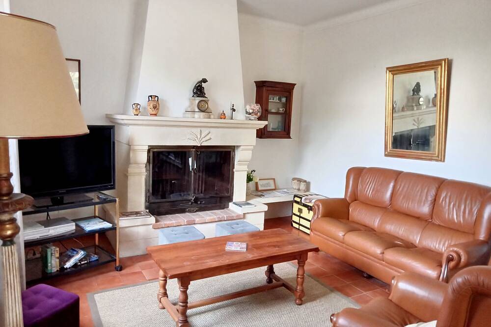 Les Micocouliers in Redessan, Nimes region