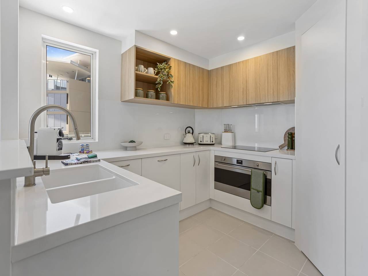 Entire apartment, Stylish 3-Bed Apartment in Coastal Redcliffe in Redcliffe, Brisbane