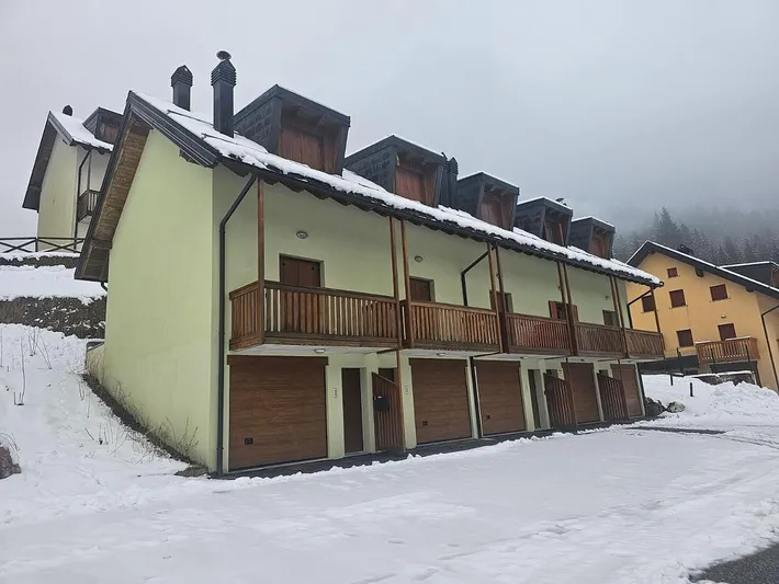 Ferienhaus für 7 Personen, mit Balkon und Ausblick - 1