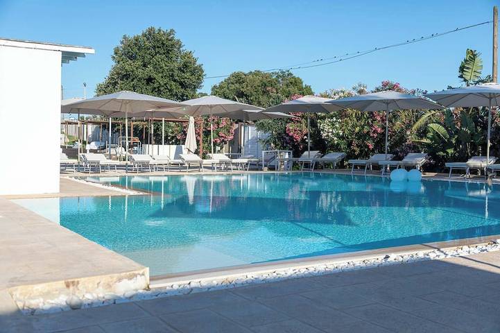 Ferienwohnung für 4 Personen, mit Pool und Whirlpool sowie Garten