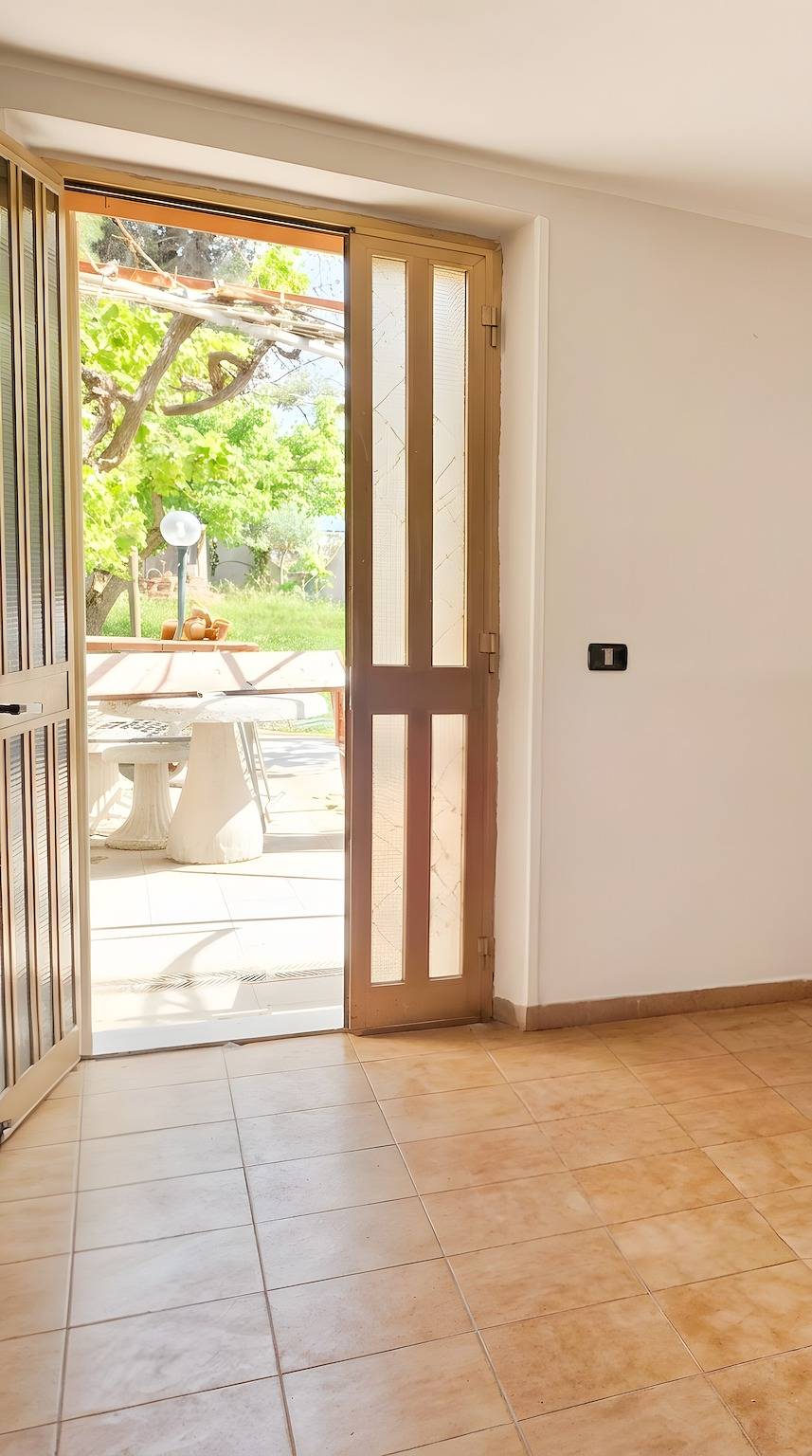 Appartement entier, Appartement « Villa Papalia Sul la mer Ionienne » avec vue mer, grand jardin et windsurf in Sellia Marina, Province de Catanzaro
