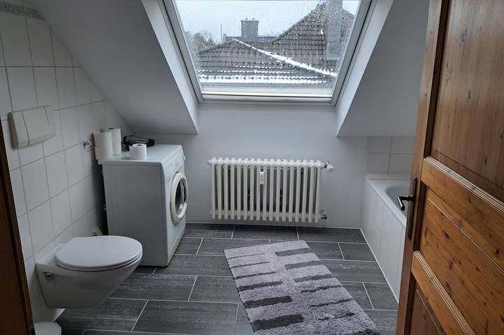 Ganze Wohnung, Dachgeschosswohnung Lichterfelde, Finckensteinallee 38 in Steglitz-Zehlendorf, Berlin