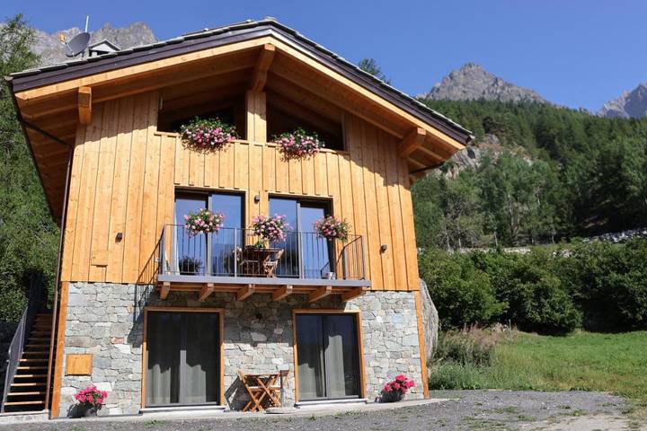 Gîte pour 2 personnes, avec vue et terrasse, animaux acceptés à Bionaz - 2