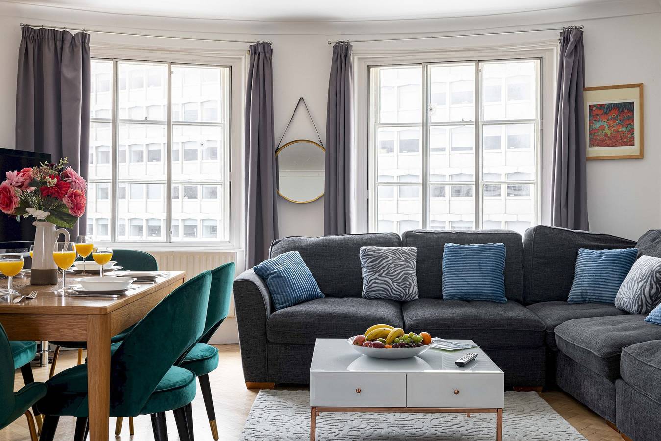 Entire apartment, 3-bedroom apartment Lancaster gate in Hyde Park Estate, London