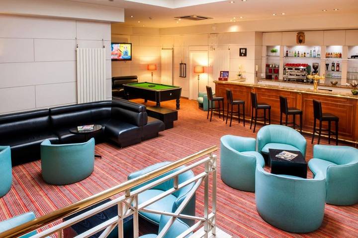 Hôtel pour 3 personnes dans Grotte de Massabielle - 4