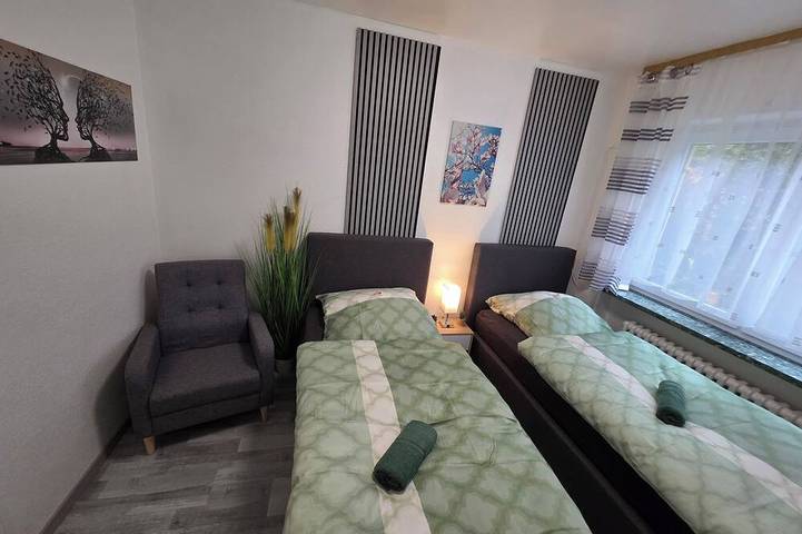 Ganze Wohnung, Exklusives und helles Apartment im Zentrum, 1 Gbit WLAN, Boxspringbetten, Spülm. in Wesertor, Kassel