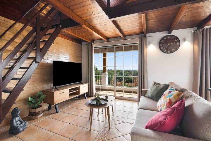 Casa de Férias 'Espelho Campina' com Terraço Privado, Wi-Fi e Ar Condicionado in Boliqueime, Distrito de Faro