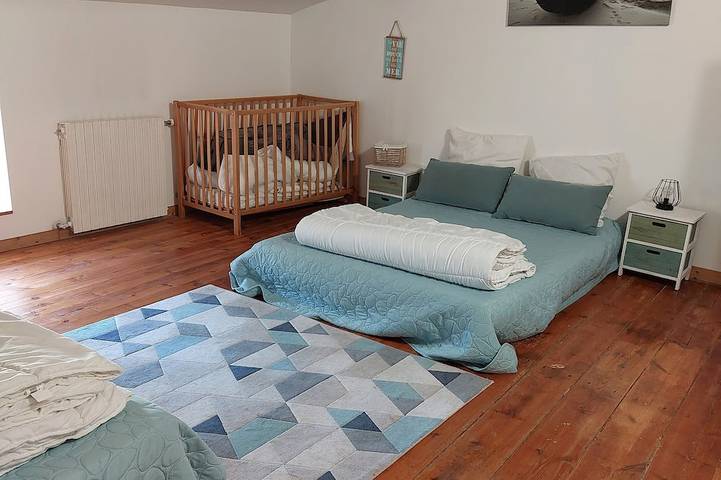 Gîte pour 18 personnes, avec jardin et terrasse à Marans - 4