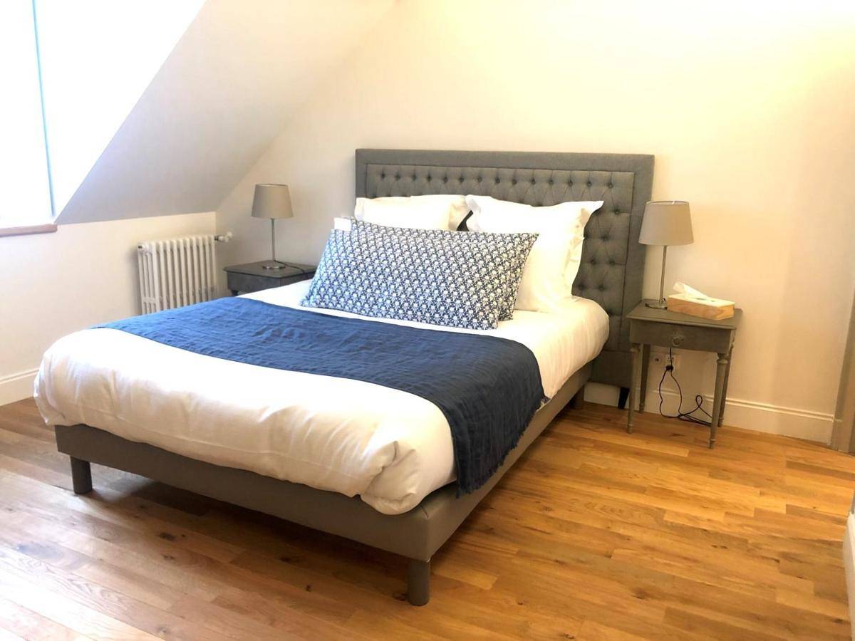 Appartement entier, Appartement de vacances pour 14 personnes avec terrasse in Savigny-lès-Beaune, Région de Beaune