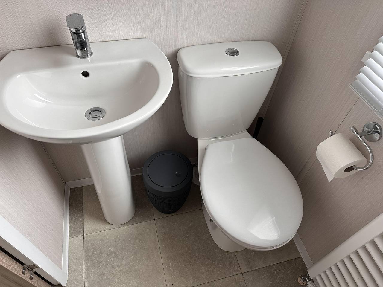 R&R Coastal Retreats Cedars 63 in Skegness, Lincolnshire