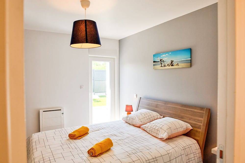 Maison Des Naufragés - Private Jacuzzi- Heated indoor pool -100m from the sea in Cléder, Ceinture Dorée