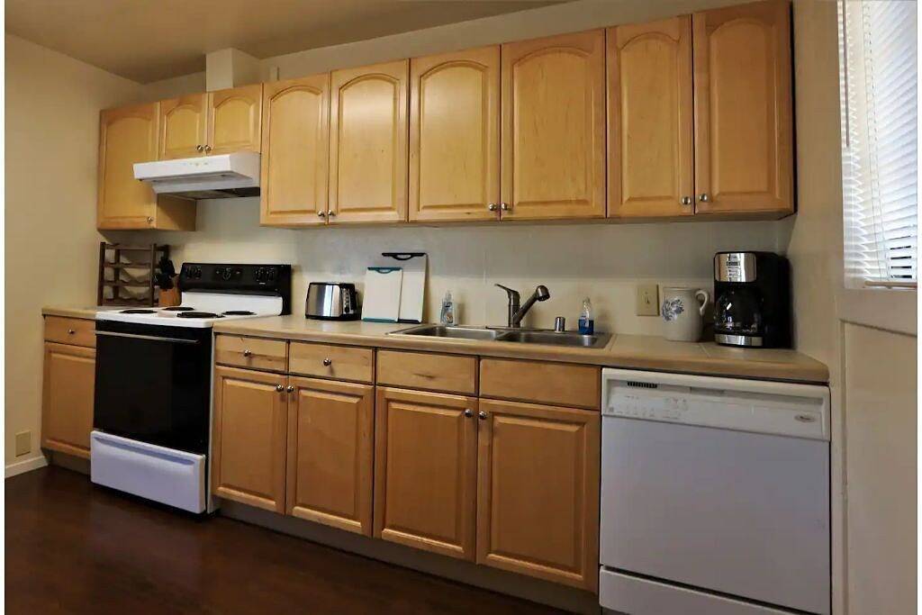 Best Fishing in Clearlake Oaks at the Bass house. . . By the water. in California North Coast