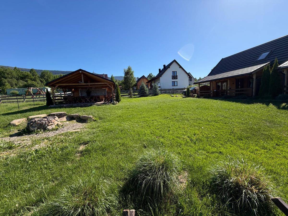 Osada Karkonoska in Kowary, Sudety (Polska)