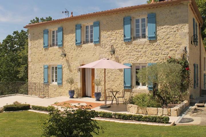 Chambre d’hôte pour 3 personnes, avec vue ainsi que jardin et terrasse à Mouchan