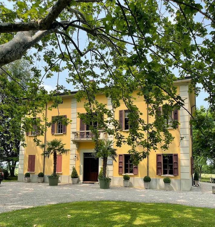 Chambre d’hôte pour 2 personnes, avec Terrasse ainsi que Jardin et Vue à Traversetolo