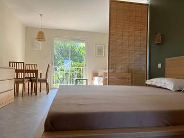 Gîte pour 4 personnes, avec jardin ainsi que piscine et balcon dans Serignan Plage