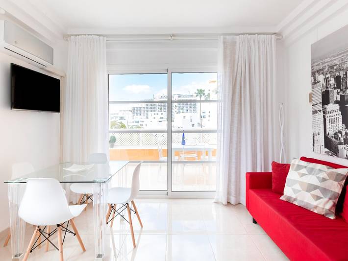 Ferienwohnung für 3 Personen, mit Terrasse und Pool - 1