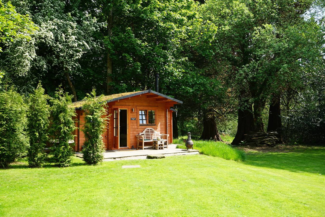 1-Bed Cabin, 2 adults, Wood Burning Hot Tub & Fire in South Lanarkshire
